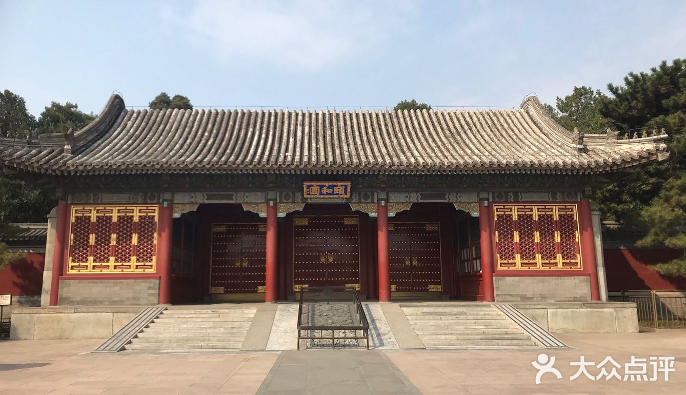 很有苏堤的味道最后从南门或者新建宫门出