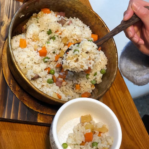 铜锅洋芋焖饭 ￥ 38