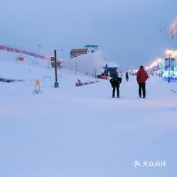 西岭雪山人均消费_西岭雪山