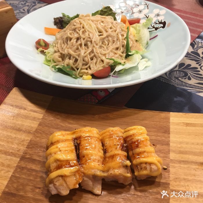 好吃又便宜美团套餐很合适两个人都有点吃不