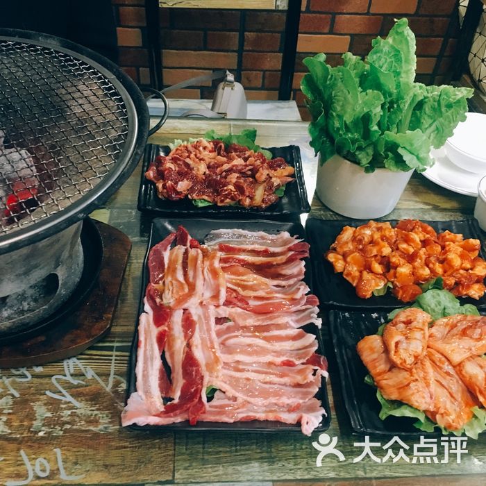 燚青春东北泥炉烤肉