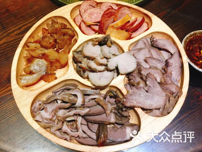 卤肉拼盘