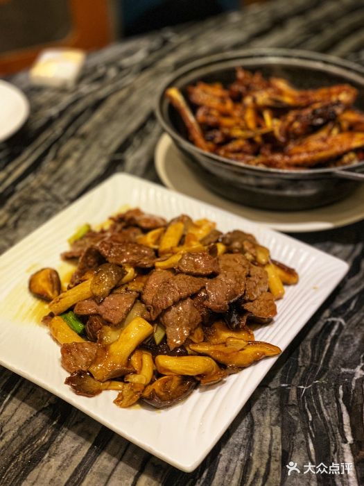杂菇炒牛肉