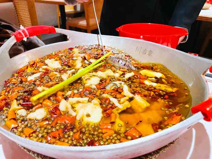 川当家·水煮鱼(西客站店)