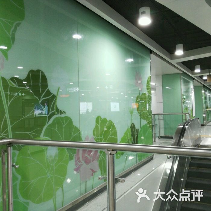 洪湖地铁站