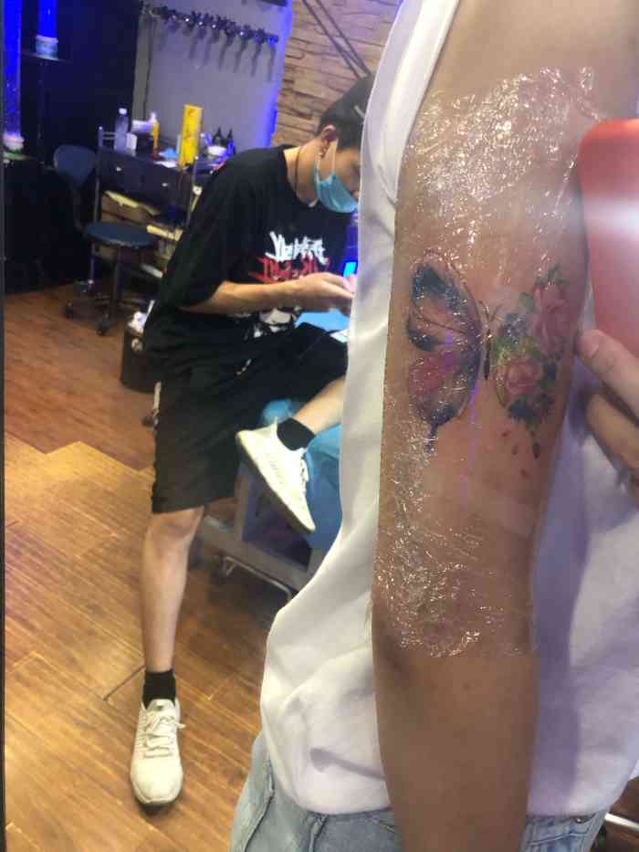 艺人纹身(十二年上海高端纹身名店)tattoo穿孔洗纹身