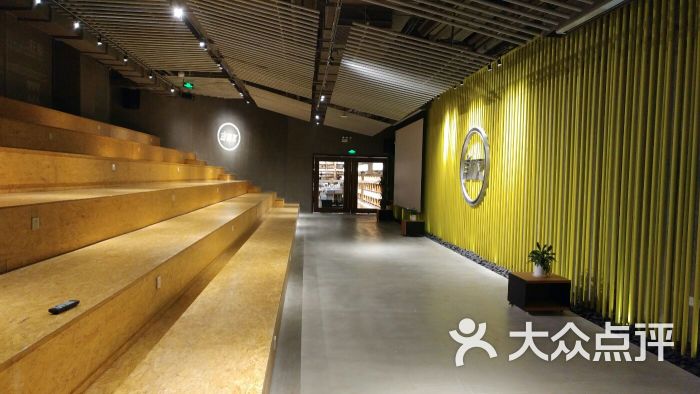 言几又(虹桥天地店)-店内环境图片-上海购物-大众点评网