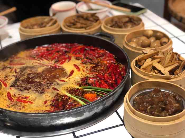 大榛·卤菜火锅(太古里店)-"搬过来之后就经常路过这