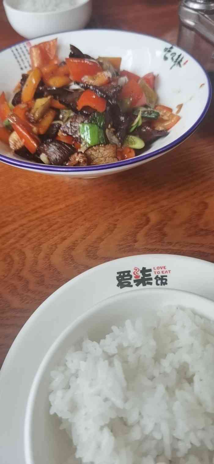 爱柒饭土钵餐厅(圭塘路店"菜品不错 第一次来吃.结账方式比较爽快.