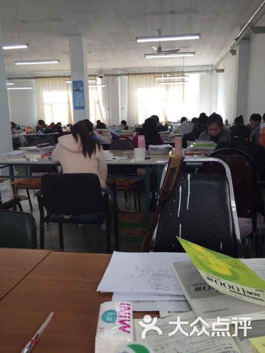 齐齐哈尔大学中区图书馆图片 - 第4张