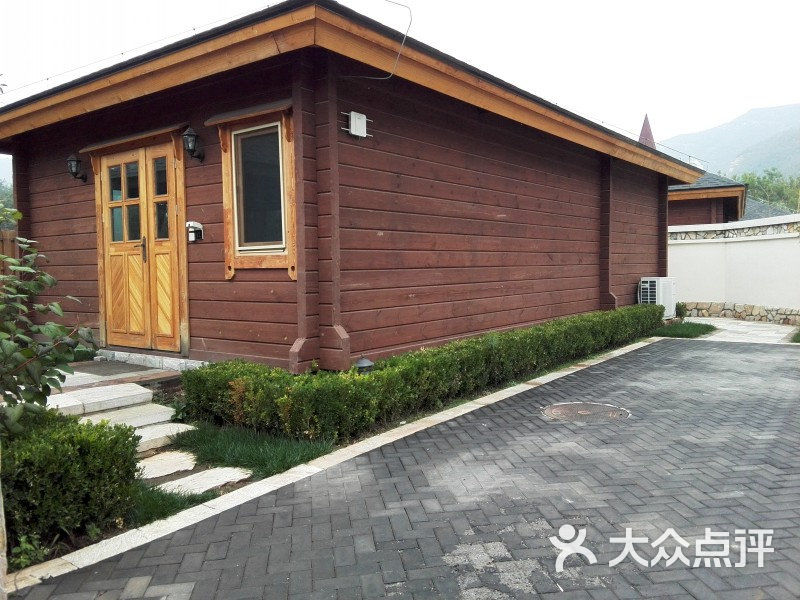 静之湖度假酒店后山的木屋别墅区图片 第5张
