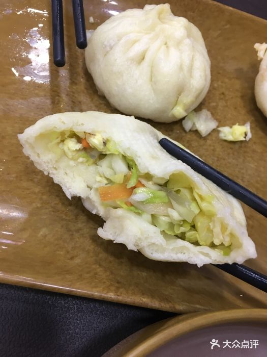 圆白菜包子