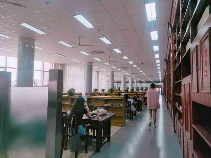 东北师范大学图书馆(净月)-"随着新馆的落成,图书馆的