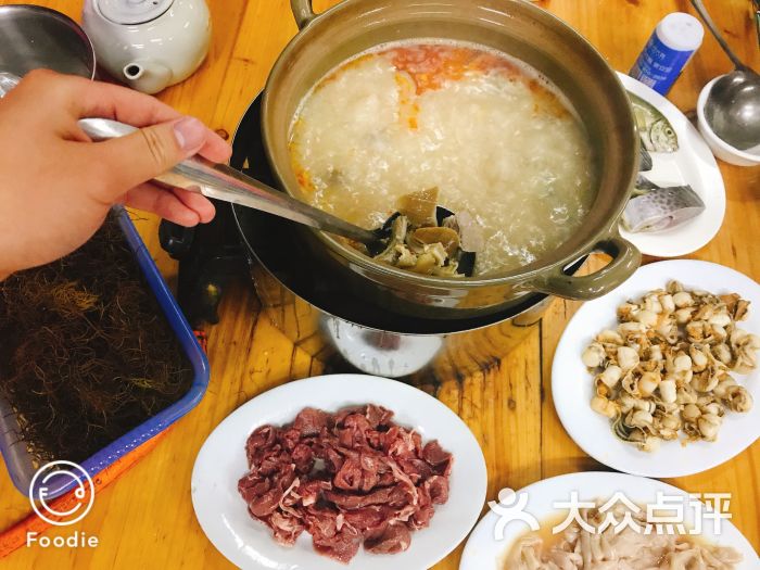 渔家人铺前糟粕醋火锅店微辣的锅,酸酸的味道.菜品也还算实惠.