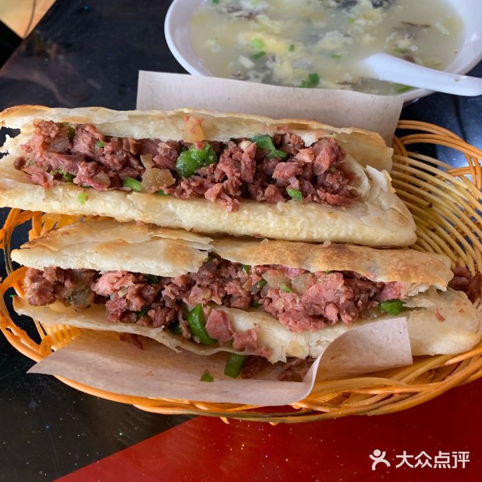 秦小龙驴肉火烧馆驴肉火烧图片