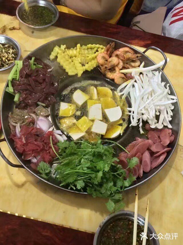 军艳贵州烙锅五花肉图片