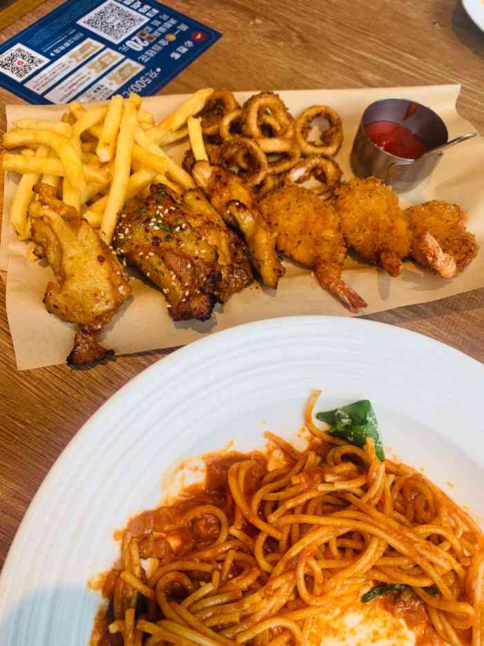 必胜客(环宇荟购物中心店"必胜客是吃了很多年的快餐了,偶尔想起来