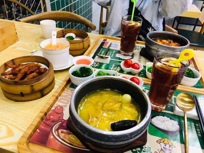 郑十八佛跳墙捞饭(田林路店)