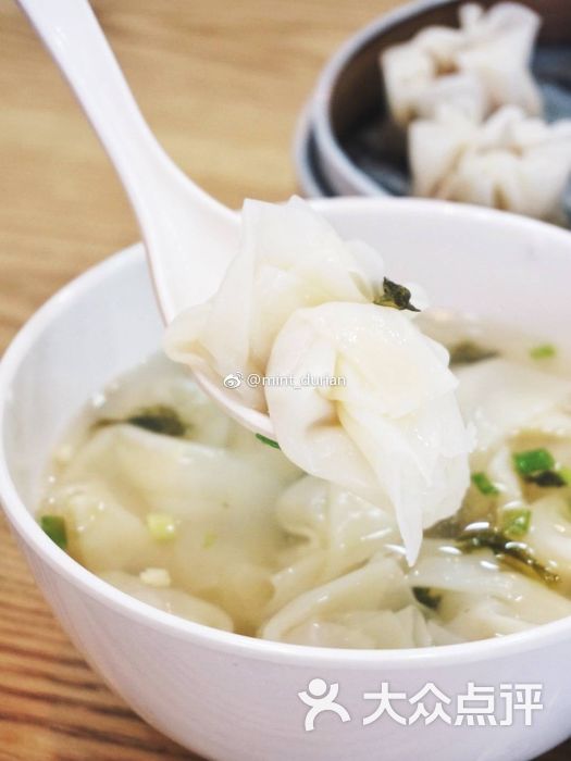 景芳周大姐烧麦(景芳店)-榨菜肉小馄饨图片-杭州美食