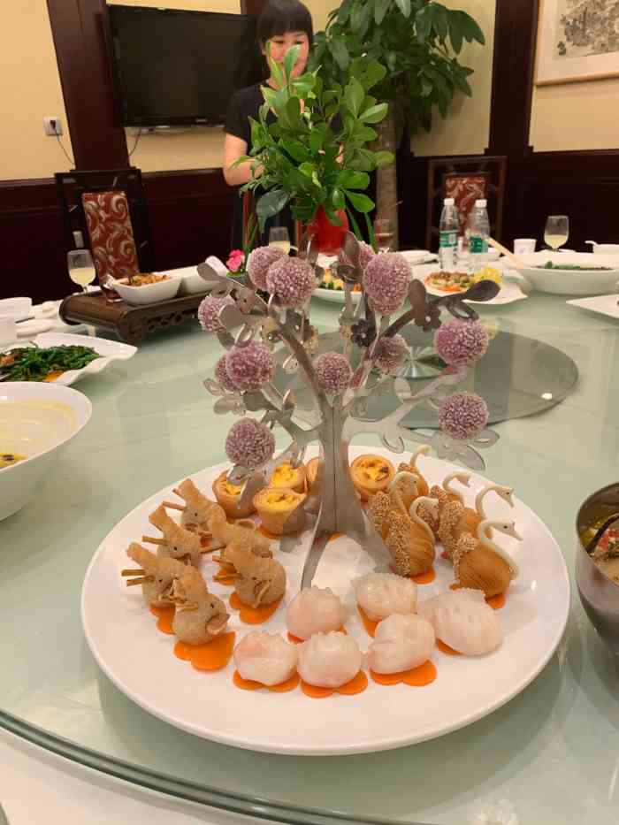 广州阳光酒店羊城御宴中餐厅-"差评,食物量少,贵,平均