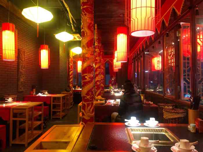 蜀九鼎火锅(建瓯店"环境很不错,是建瓯场地最大的火锅店了,还.