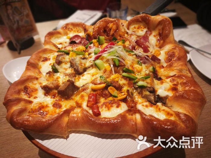 必胜客(华侨城店)芝心荟萃中华九合一披萨图片 第1张