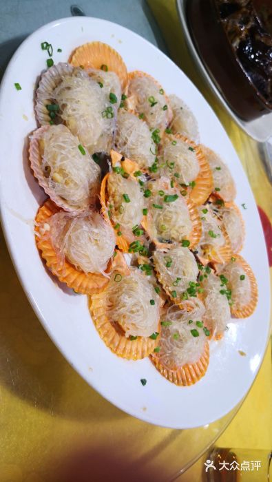 寸蓉粉丝蒸扇贝