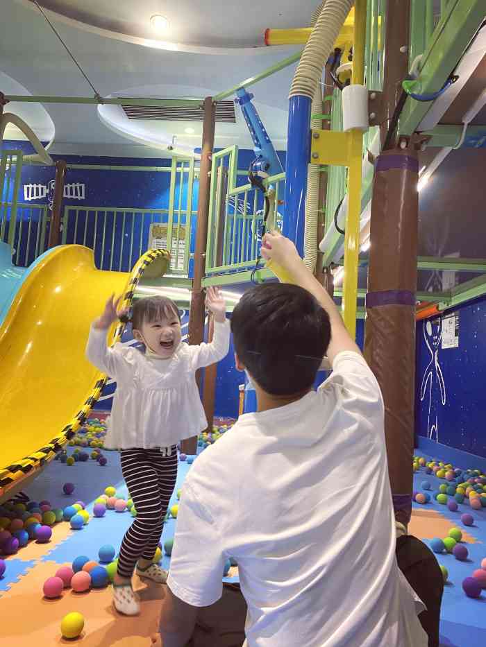 meland儿童成长乐园(龙岗万科广场店)