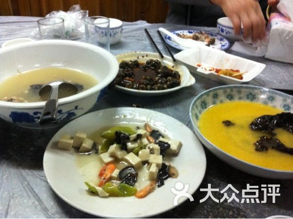 不好吃,名字取的好听,就是旅游团队餐,失望透顶