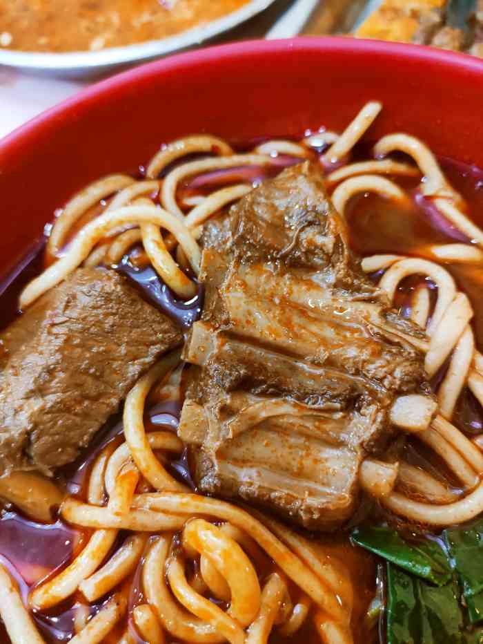 刘家三姐妹香辣排骨面