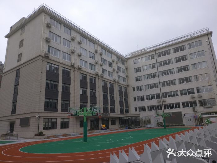 上外黄浦外国语小学(小海豚校区)教学楼图片