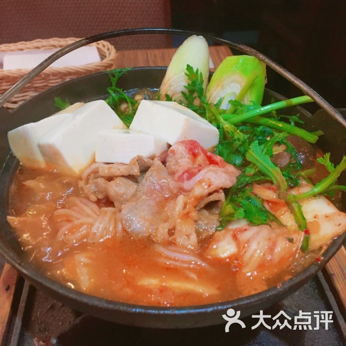 日式肥牛泡菜锅