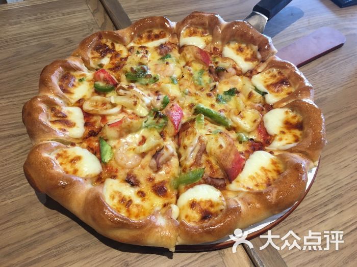 必胜客(佛罗伦萨小镇店)-芝心海鲜至尊披萨图片