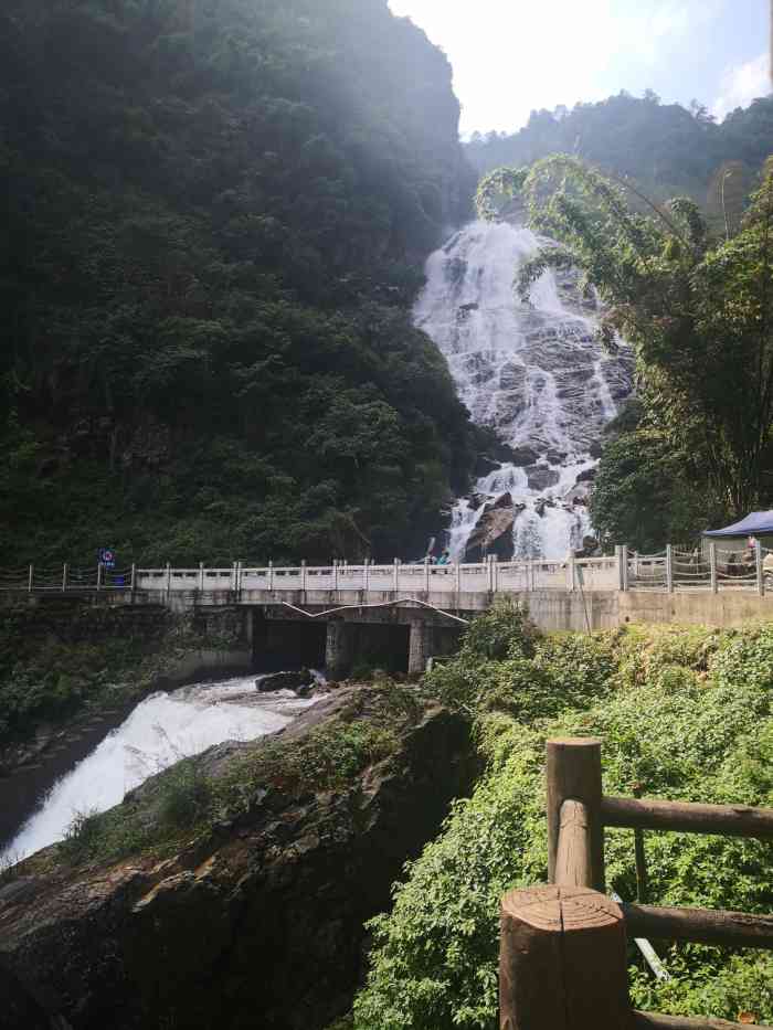 南恩瀑布-"新平段的哀牢山景区主要有4大景点,沿着省.