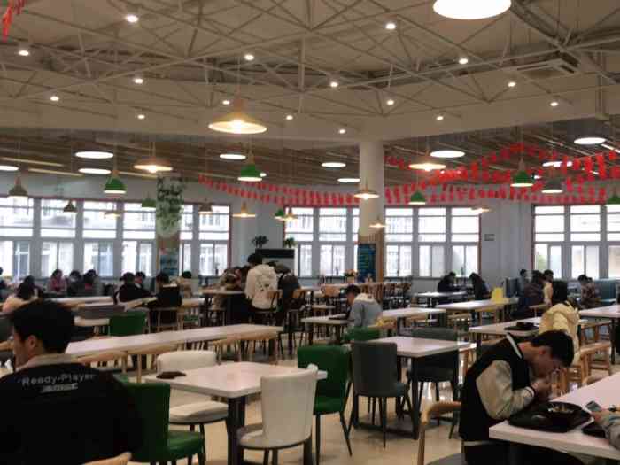 南京林业大学第一学生食堂-"菜既便宜又好吃,而且就在