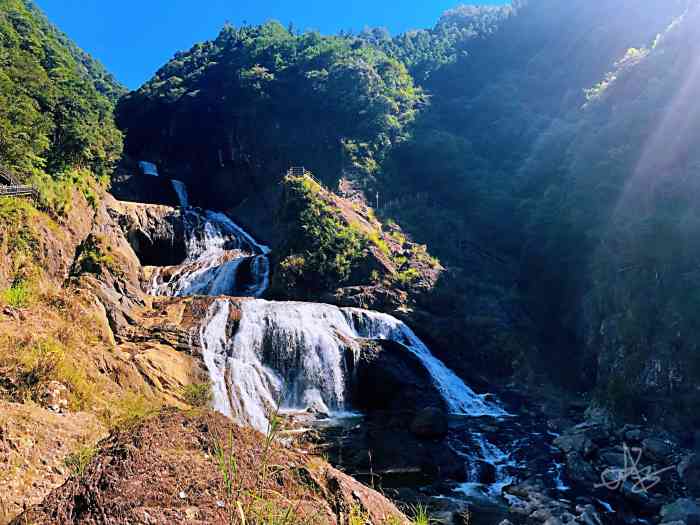 九龙漈-"九龙漈风景区位于宁德市周宁县七步镇龙溪村.