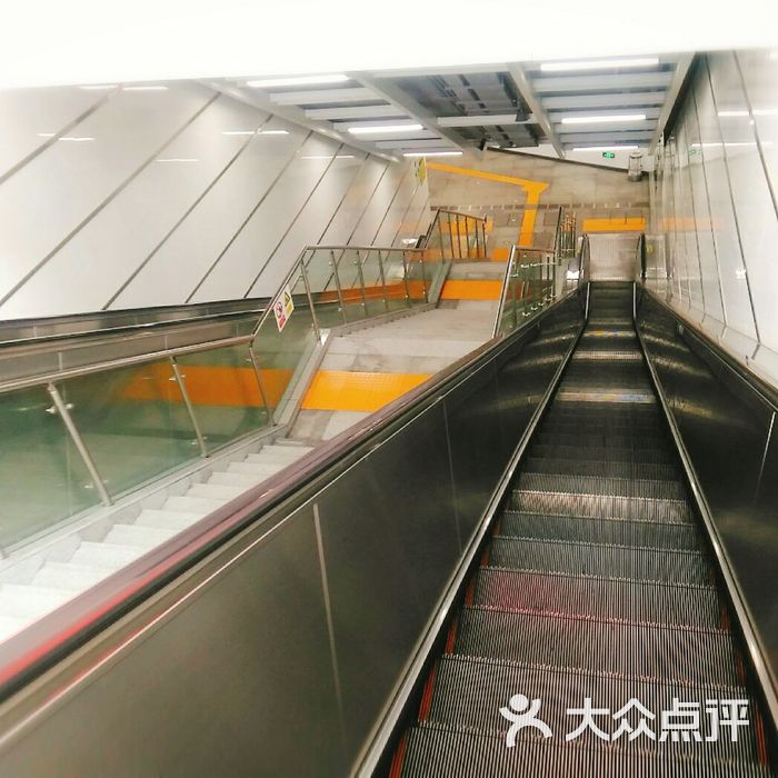 文锦地铁站