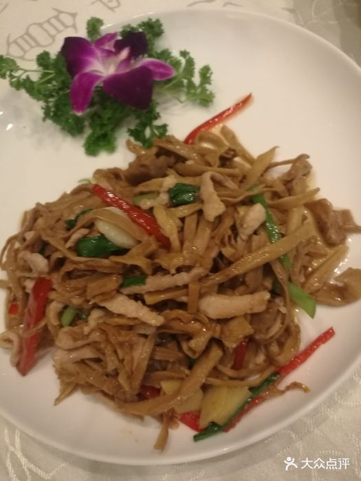 酸笋炒牛肉