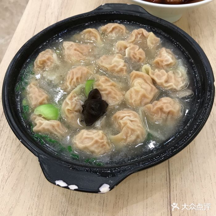 砂锅扁肉小馄饨