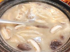 野生菌菇汤-徽州美食