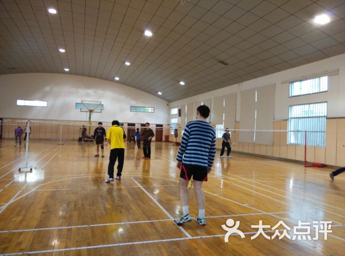 凤城中学羽毛球馆-图片-上海运动健身