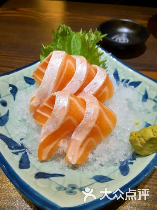 三文鱼腩刺身