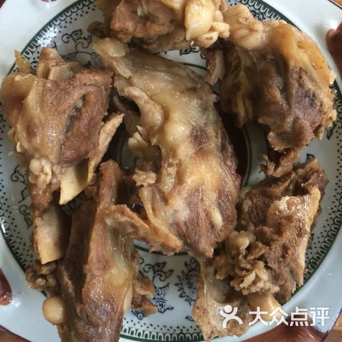 岳记啃骨头家常菜馆【青城山店】
