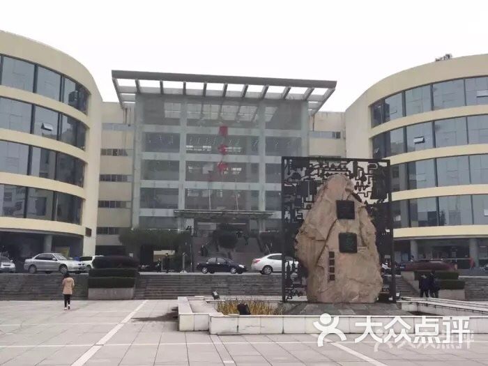 三峡大学图书馆