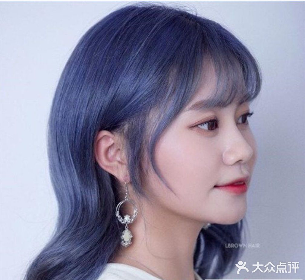 经典蓝经典棕发色 今年染发流行色