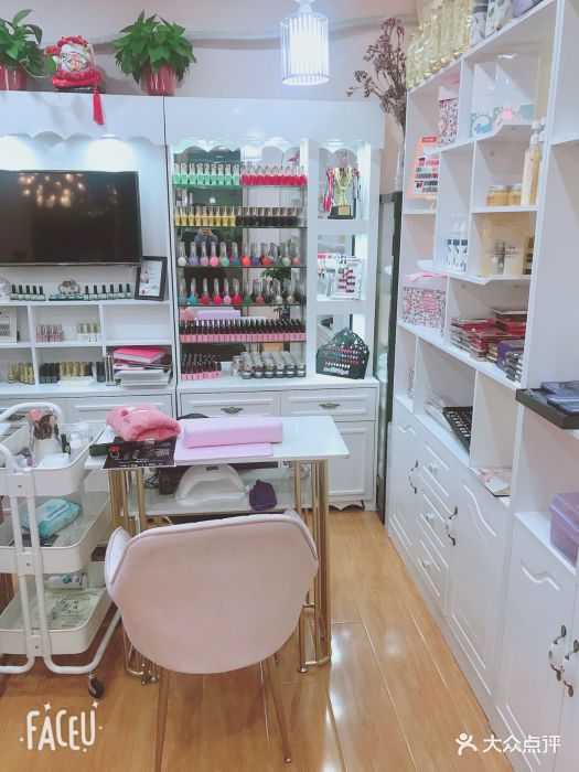 v nail salon 美甲美睫店图片 - 第13张