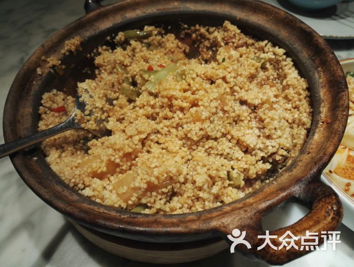 砂锅排骨小米焖饭