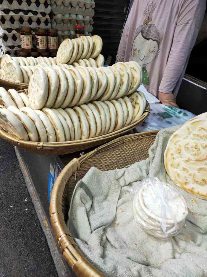 贾家饦饦馍-"回民街上人气很旺的卖坨坨馍的店 坨坨馍