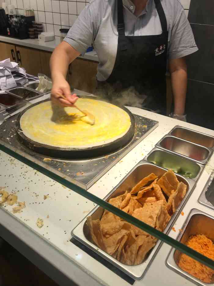 煎饼记(垟青大厦店)-"在北方煎饼是了挺多的这家特色就是加的东西.