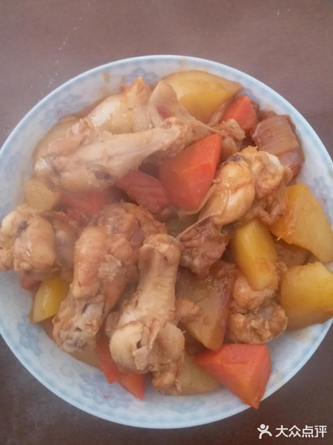 土豆胡萝卜炖鸡腿